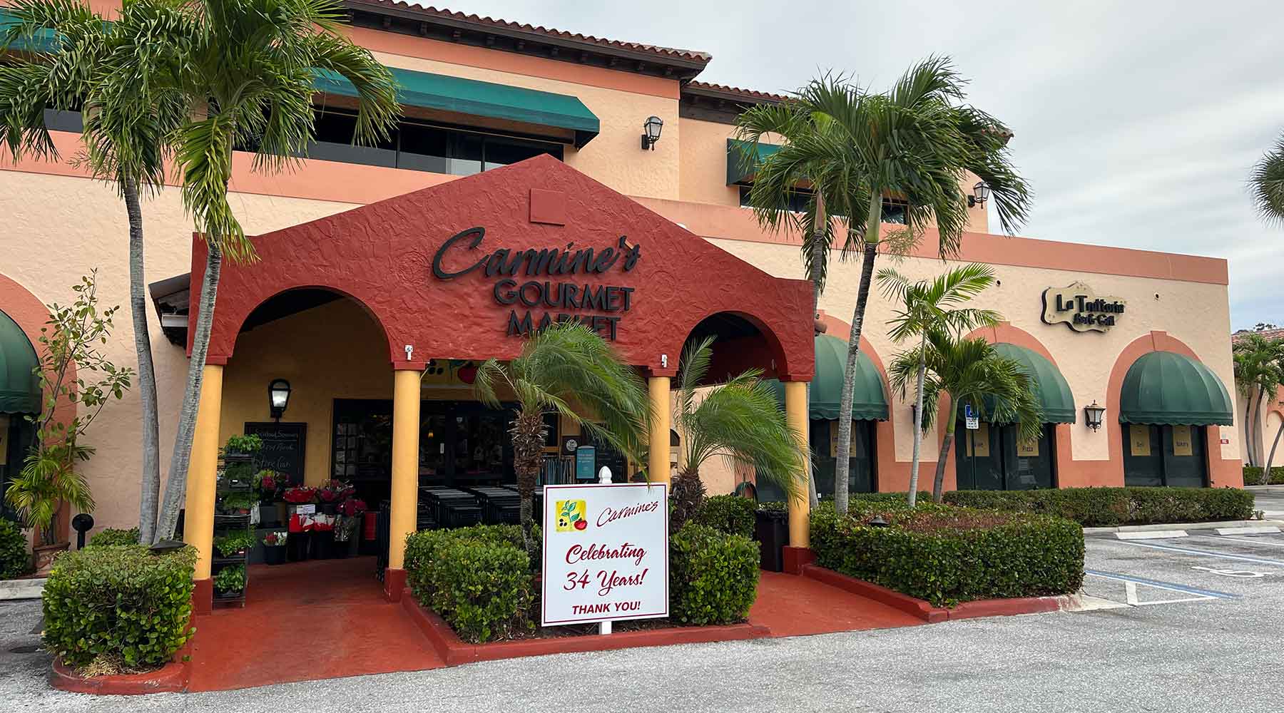 Carmines Gourmet Market